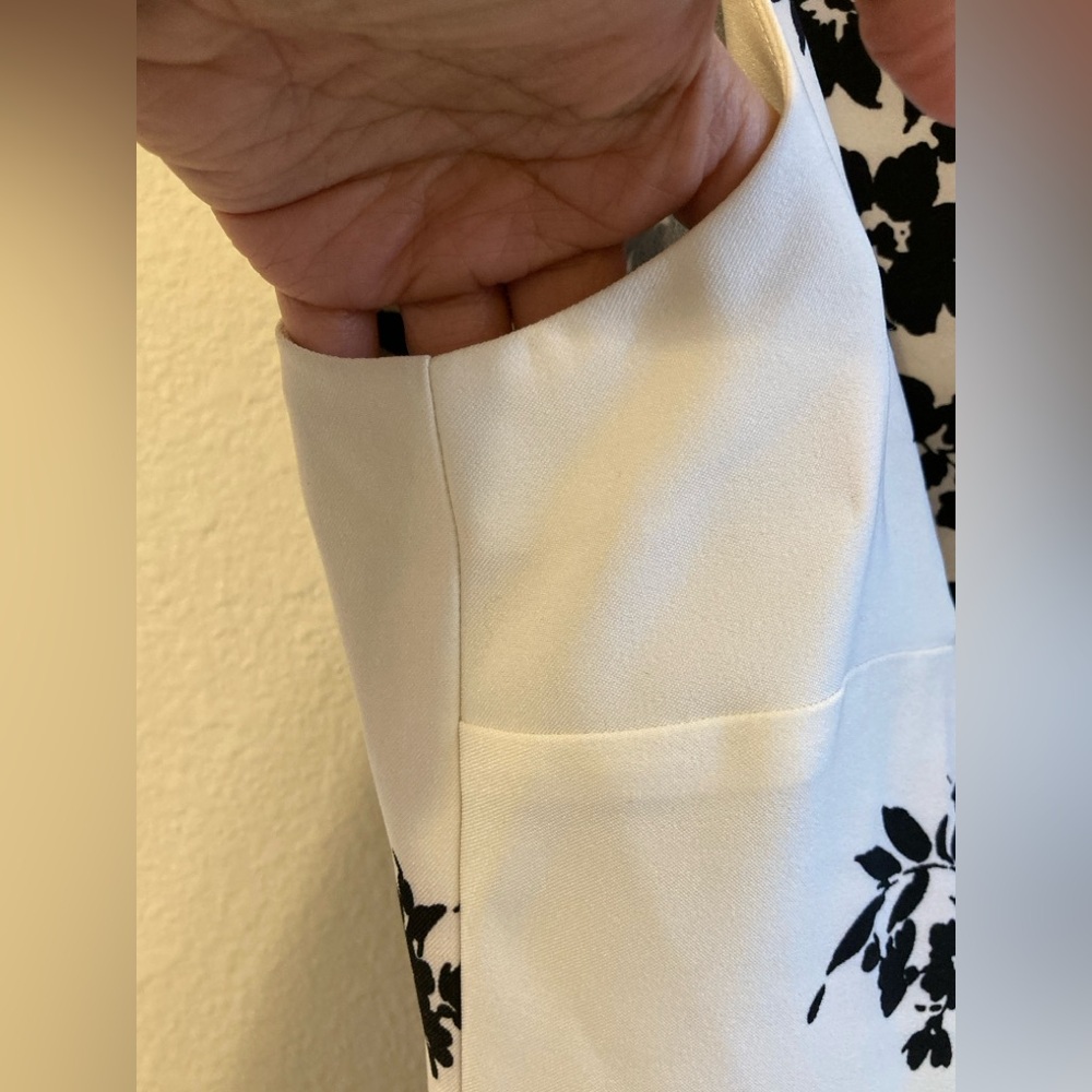 Ronni Nicole Black and White Floral Dress Size 8 - Picture 3 of 10